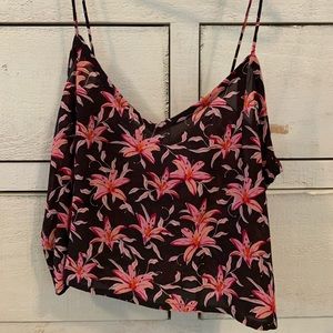 BNWT Acacia Liv Top in Madonna